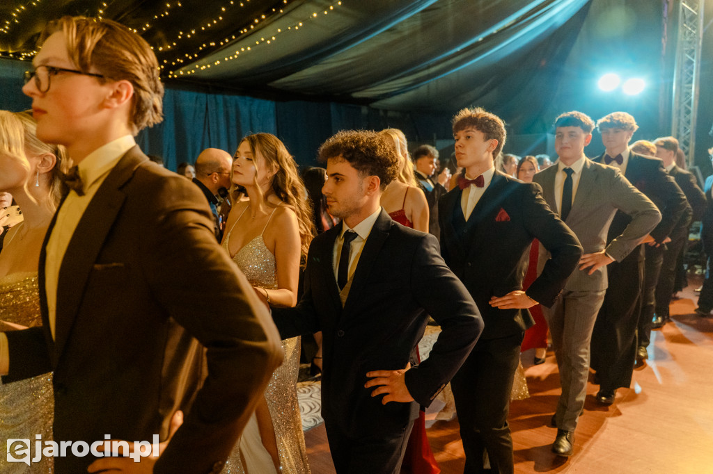 Studniówka 2025 maturzystów Liceum Ogólnokształcącego w Jarocinie