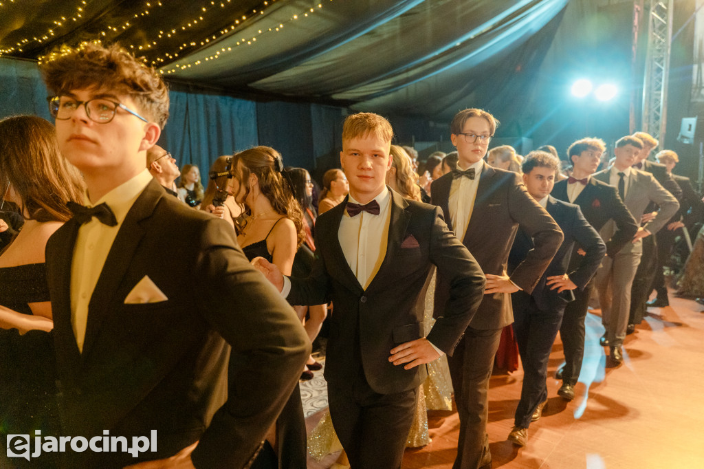 Studniówka 2025 maturzystów Liceum Ogólnokształcącego w Jarocinie