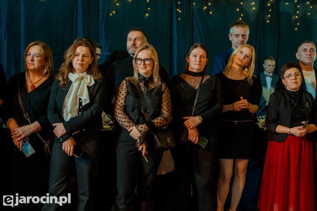 Studniówka 2025 maturzystów Liceum Ogólnokształcącego w Jarocinie