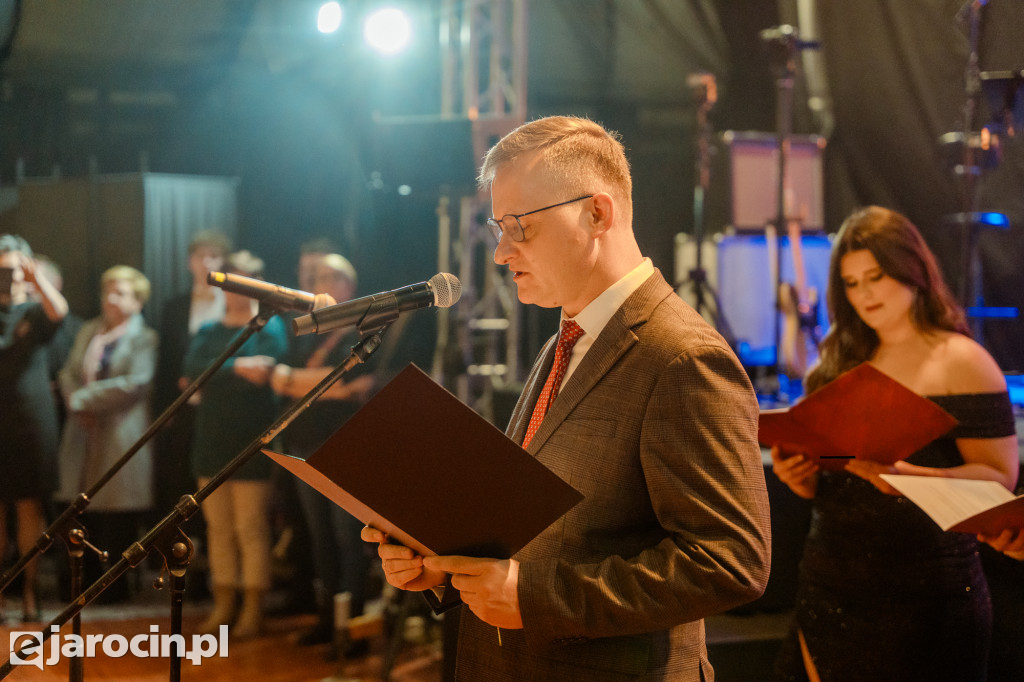 Studniówka 2025 maturzystów Liceum Ogólnokształcącego w Jarocinie