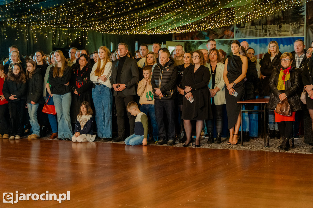 Studniówka 2025 maturzystów Liceum Ogólnokształcącego w Jarocinie