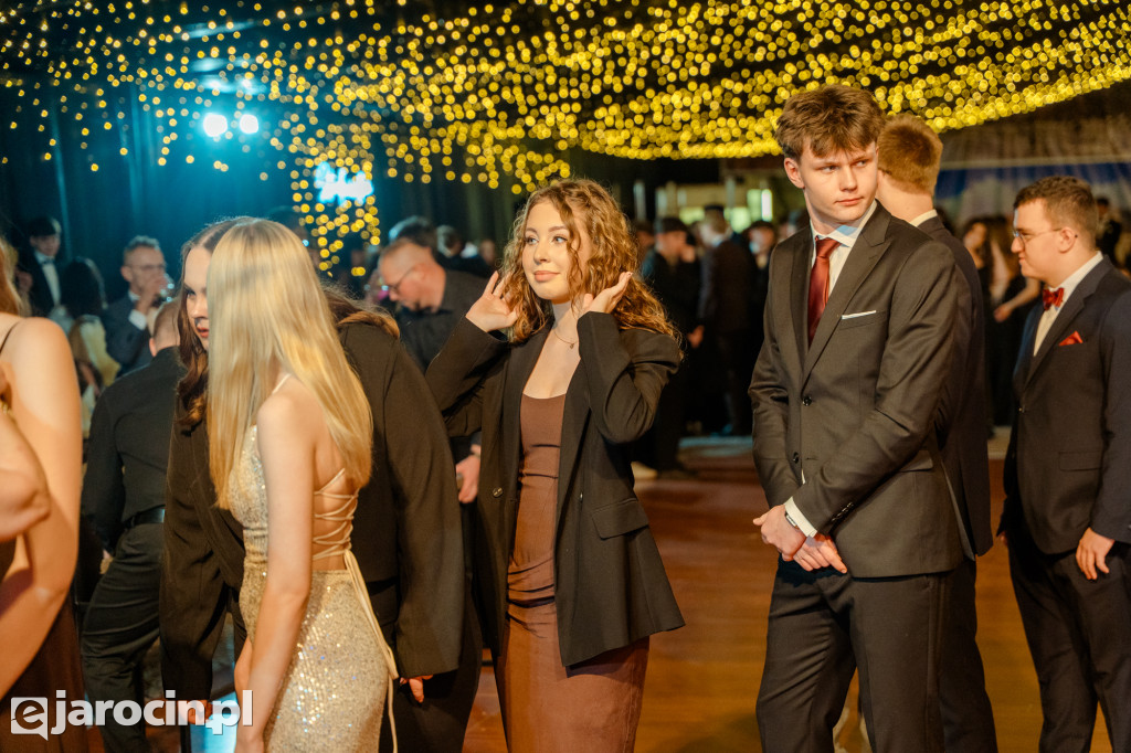 Studniówka 2025 maturzystów Liceum Ogólnokształcącego w Jarocinie