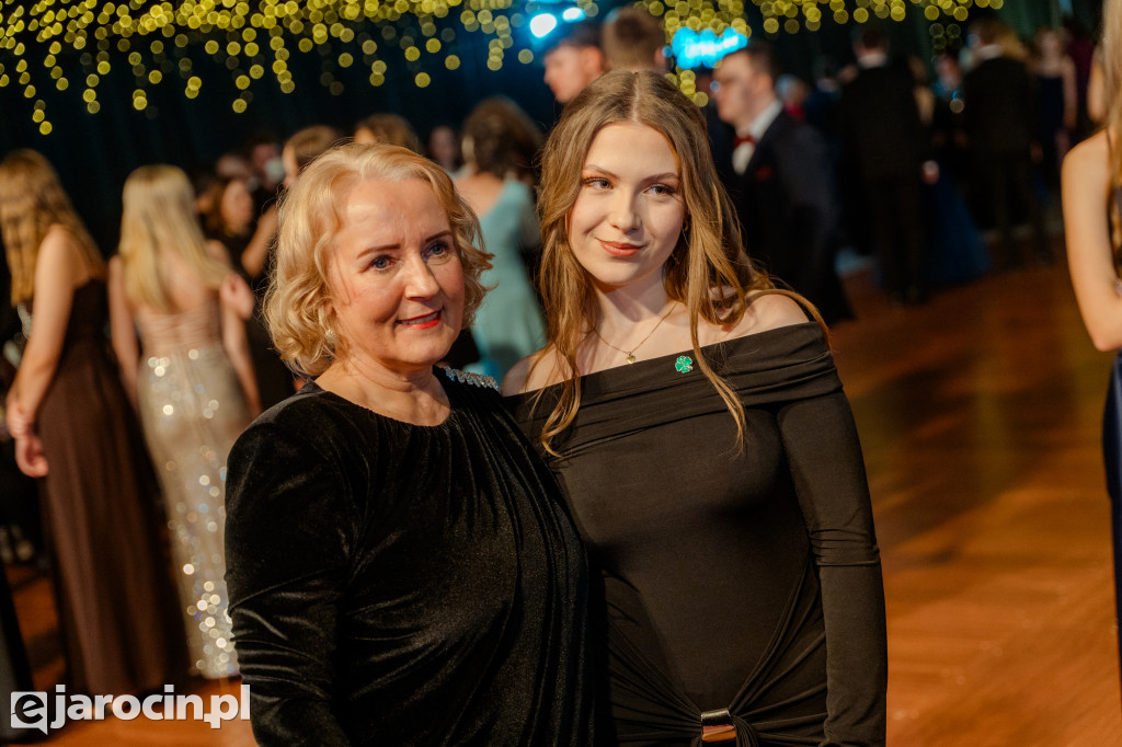 Studniówka 2025 maturzystów Liceum Ogólnokształcącego w Jarocinie