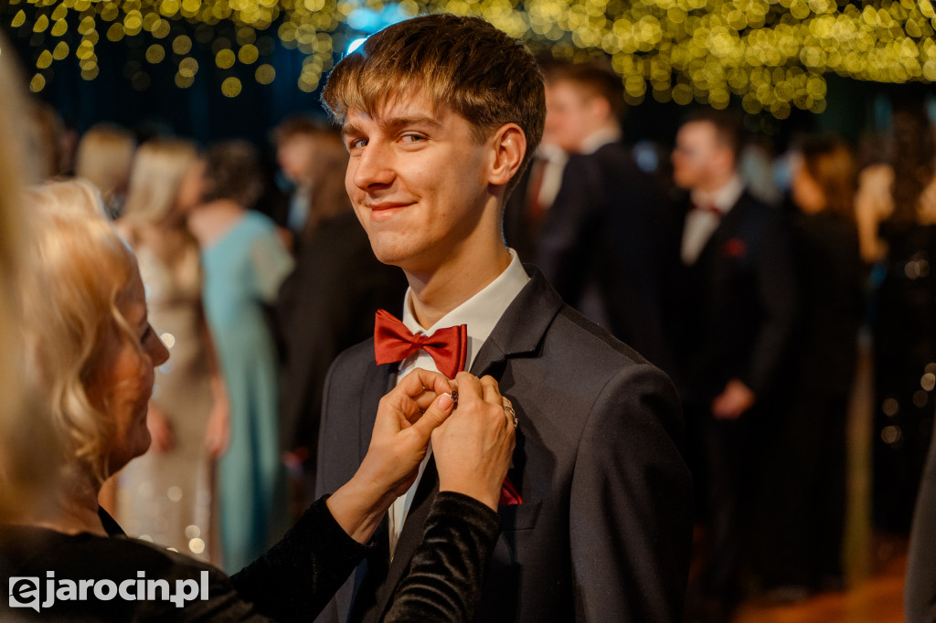 Studniówka 2025 maturzystów Liceum Ogólnokształcącego w Jarocinie