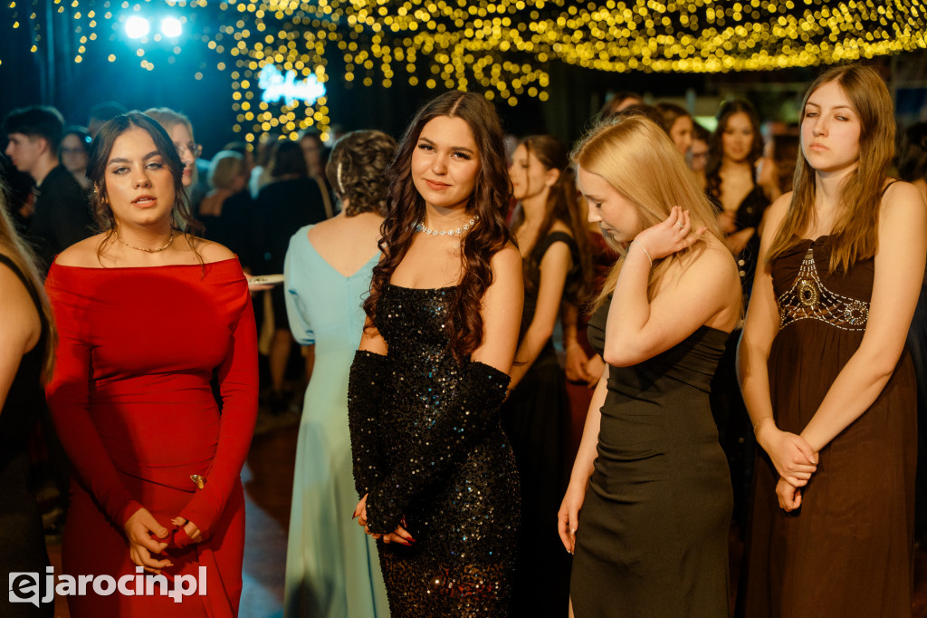 Studniówka 2025 maturzystów Liceum Ogólnokształcącego w Jarocinie