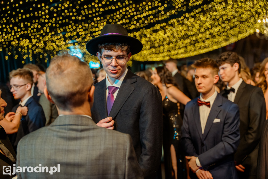 Studniówka 2025 maturzystów Liceum Ogólnokształcącego w Jarocinie