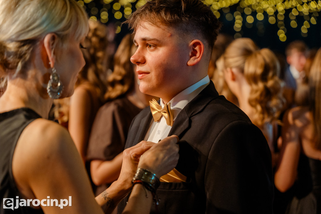 Studniówka 2025 maturzystów Liceum Ogólnokształcącego w Jarocinie