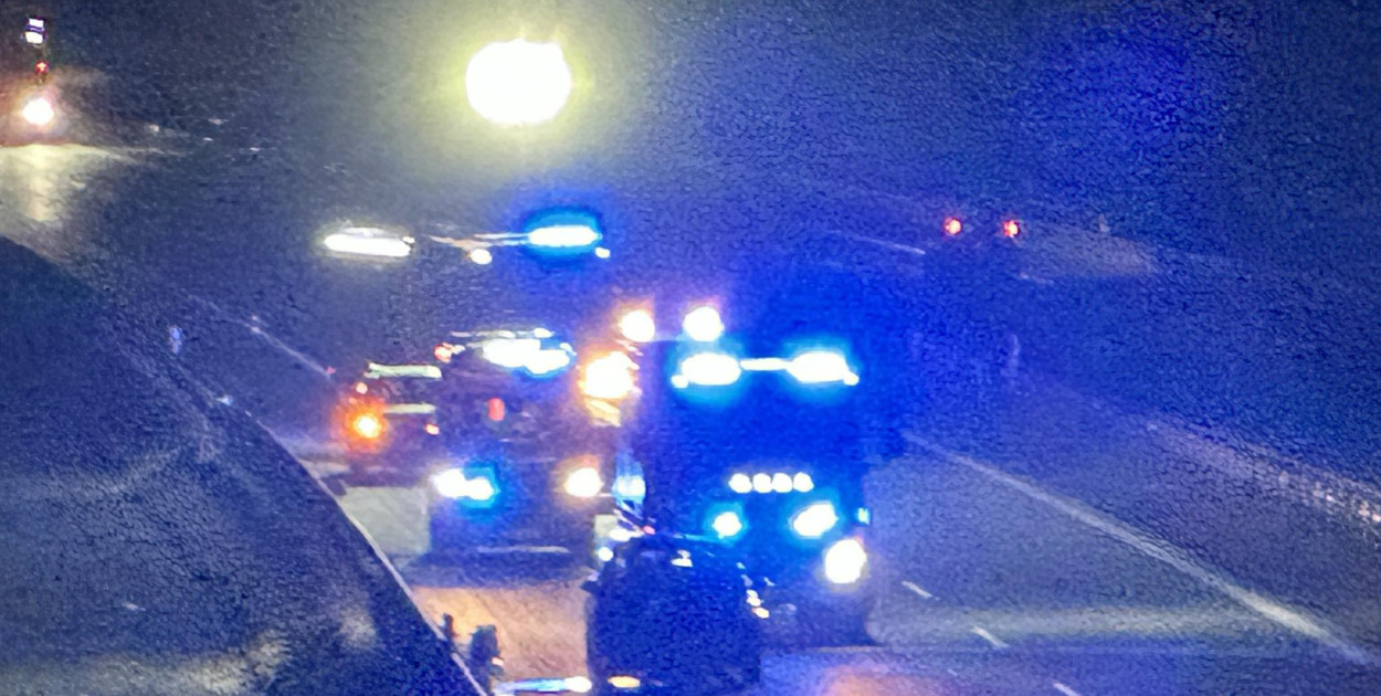 Obwodnica Jarocina w kierunku Poznania: kolizja dwóch aut, na miejscu wszystkie służby