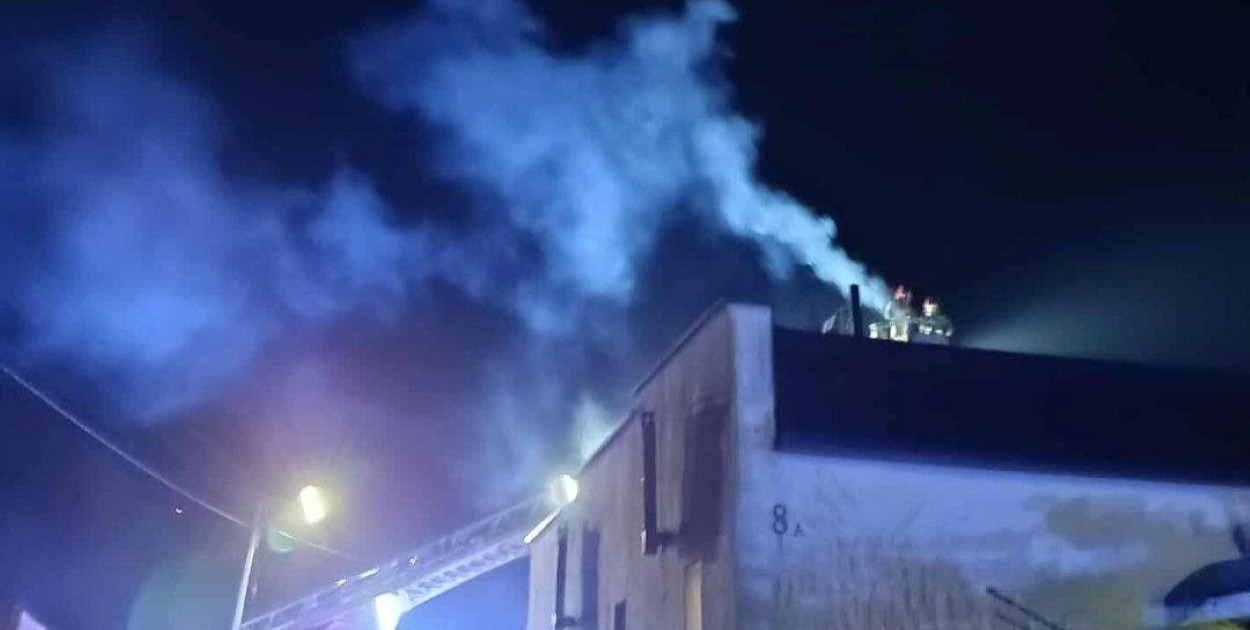 Pożar sadzy w kominie w Wyszkach