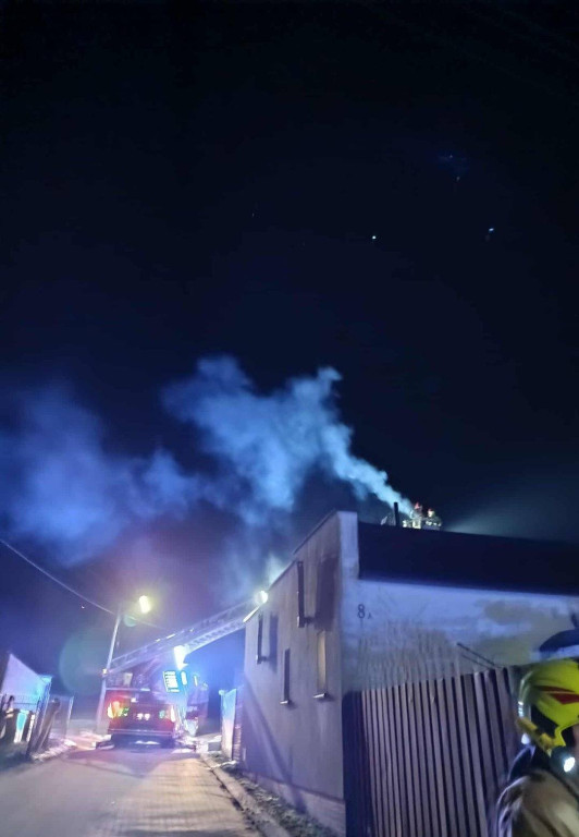 Pożar sadzy w kominie w Wyszkach