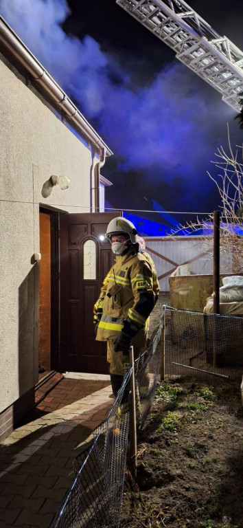 Pożar sadzy w kominie w Wyszkach