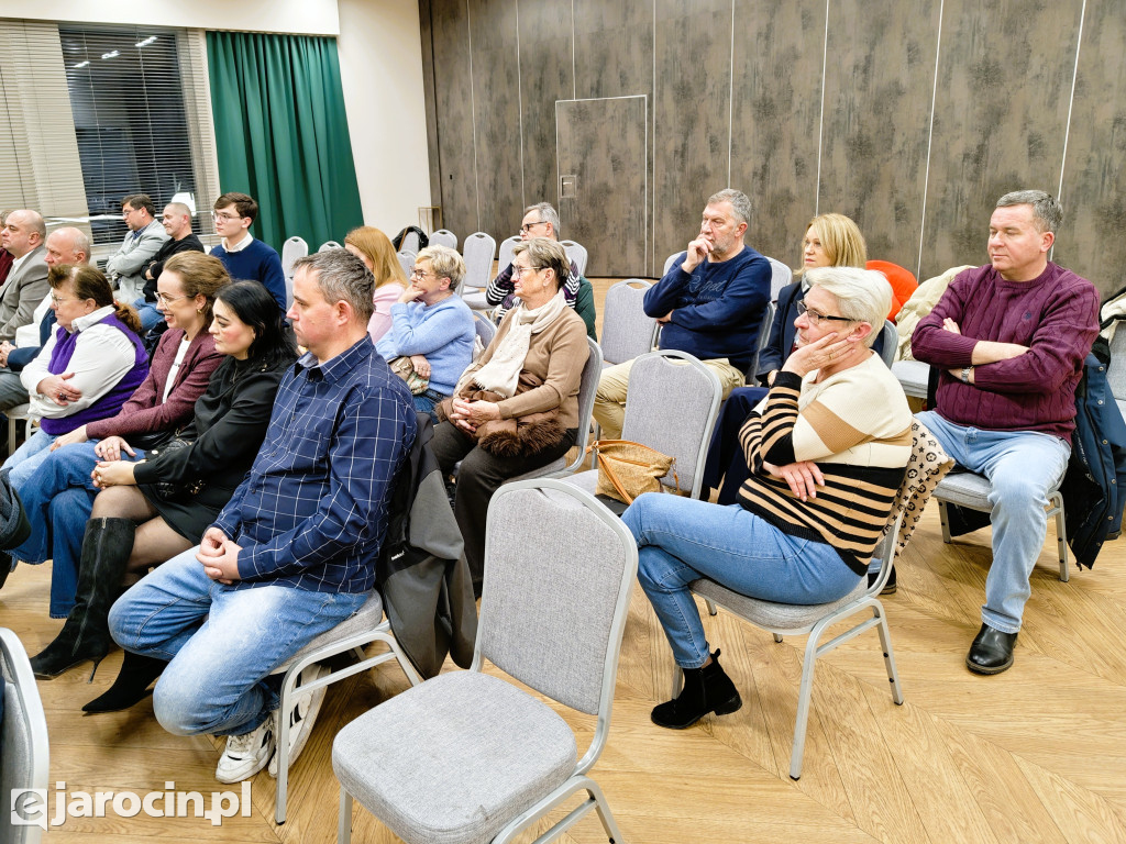 Karolina Pawliczak i Jarosław Urbaniak, posłowie Koalicji Obywatelskiej, spotkali się z mieszkańcami Jarocina