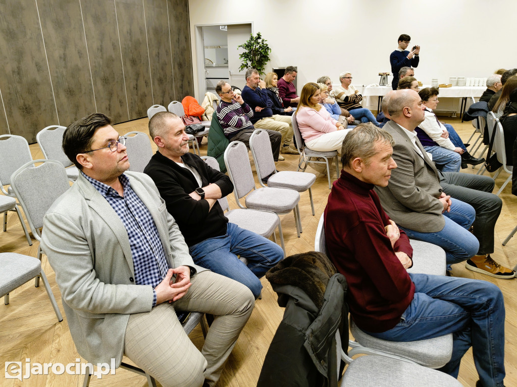 Karolina Pawliczak i Jarosław Urbaniak, posłowie Koalicji Obywatelskiej, spotkali się z mieszkańcami Jarocina