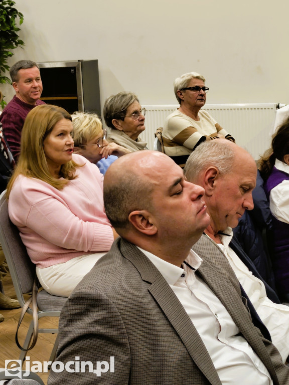 Karolina Pawliczak i Jarosław Urbaniak, posłowie Koalicji Obywatelskiej, spotkali się z mieszkańcami Jarocina