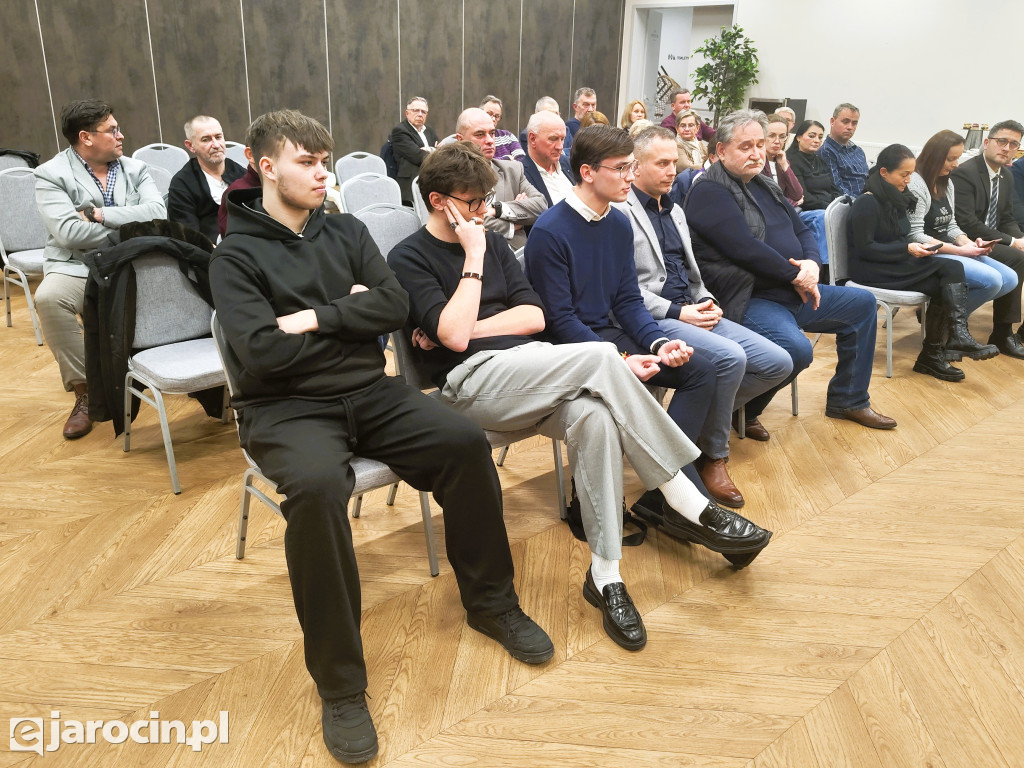 Karolina Pawliczak i Jarosław Urbaniak, posłowie Koalicji Obywatelskiej, spotkali się z mieszkańcami Jarocina