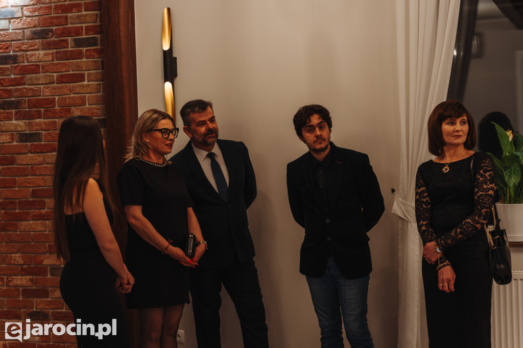 Studniówka 2025 maturzystów Społecznego Liceum Ogólnokształcącego w Jarocinie