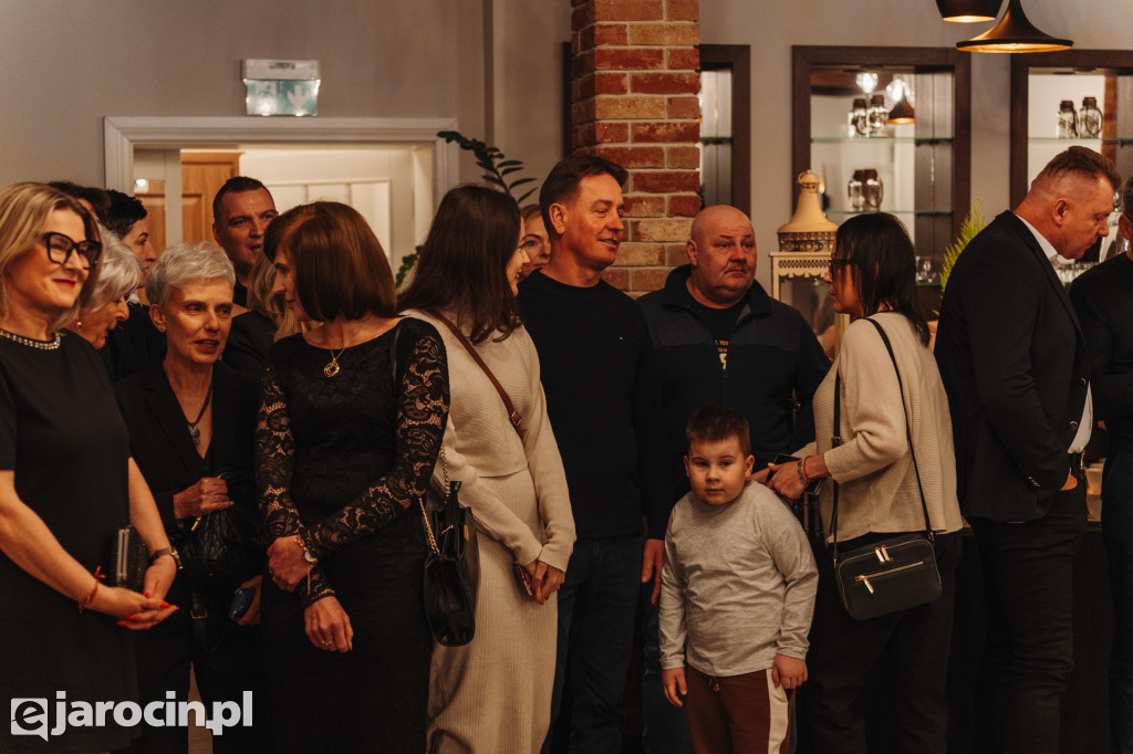 Studniówka 2025 maturzystów Społecznego Liceum Ogólnokształcącego w Jarocinie