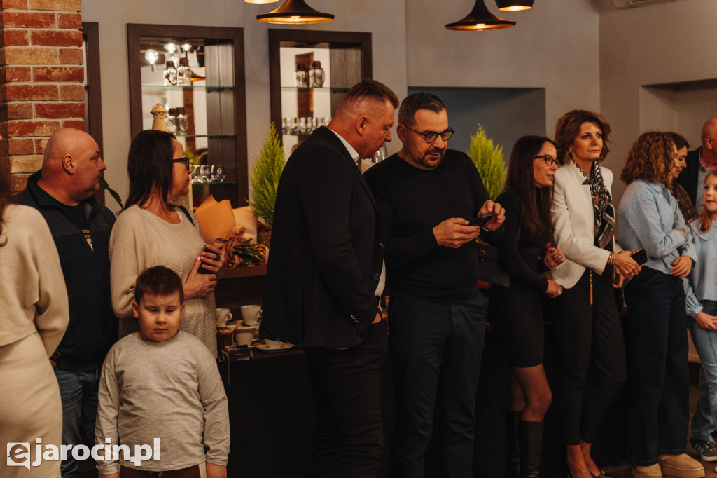 Studniówka 2025 maturzystów Społecznego Liceum Ogólnokształcącego w Jarocinie