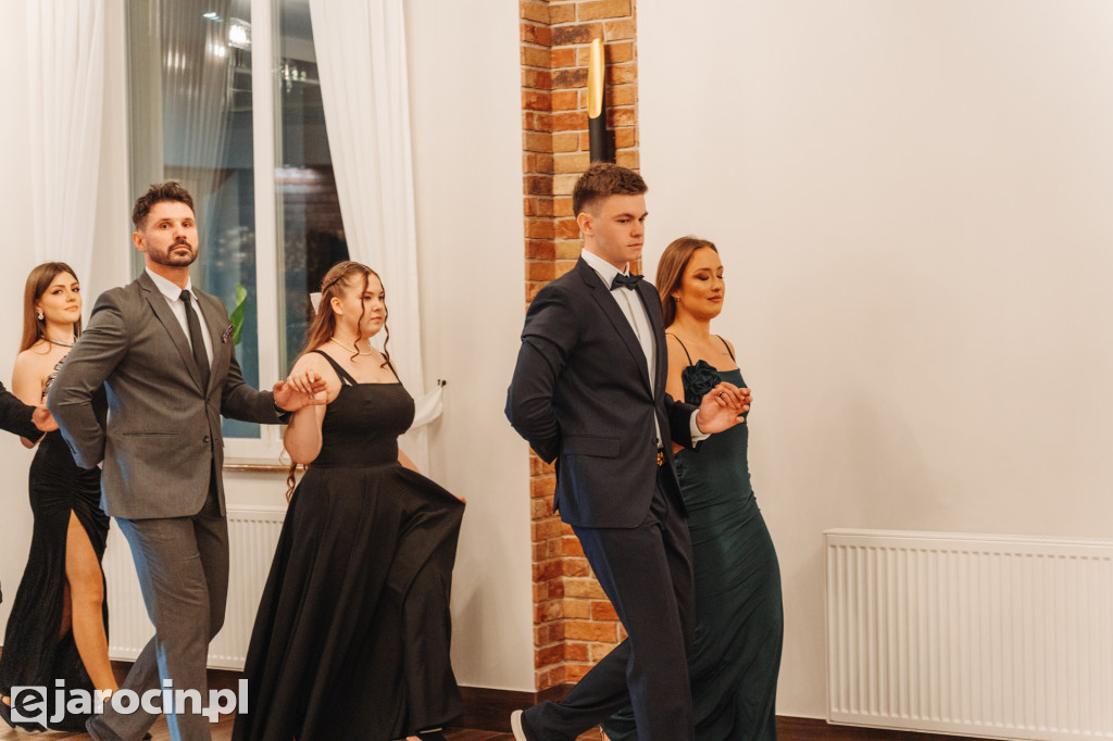 Studniówka 2025 maturzystów Społecznego Liceum Ogólnokształcącego w Jarocinie