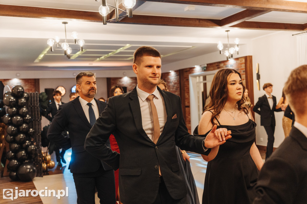 Studniówka 2025 maturzystów Społecznego Liceum Ogólnokształcącego w Jarocinie