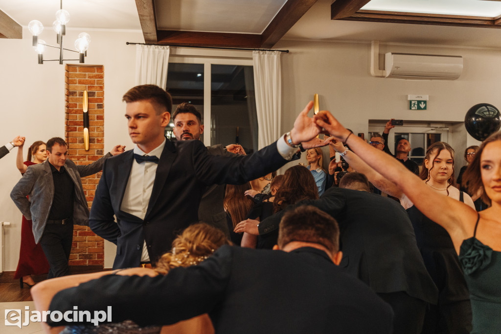 Studniówka 2025 maturzystów Społecznego Liceum Ogólnokształcącego w Jarocinie