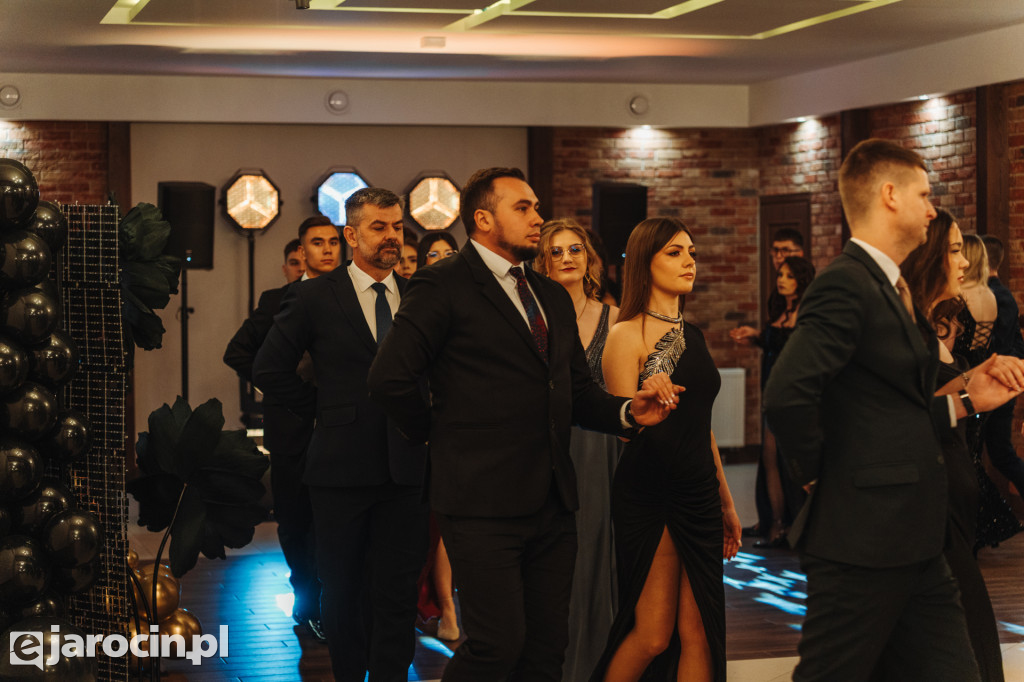 Studniówka 2025 maturzystów Społecznego Liceum Ogólnokształcącego w Jarocinie