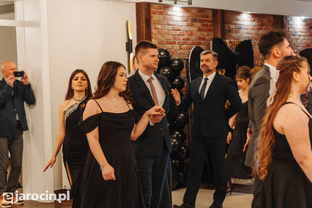 Studniówka 2025 maturzystów Społecznego Liceum Ogólnokształcącego w Jarocinie