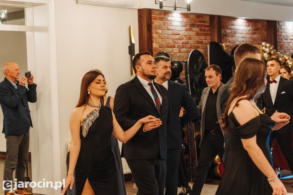 Studniówka 2025 maturzystów Społecznego Liceum Ogólnokształcącego w Jarocinie