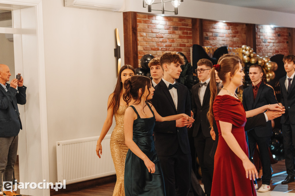 Studniówka 2025 maturzystów Społecznego Liceum Ogólnokształcącego w Jarocinie