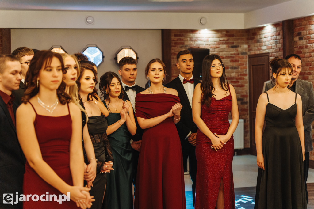 Studniówka 2025 maturzystów Społecznego Liceum Ogólnokształcącego w Jarocinie