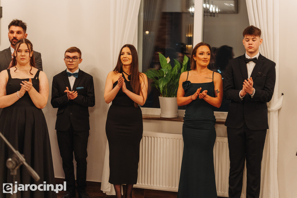 Studniówka 2025 maturzystów Społecznego Liceum Ogólnokształcącego w Jarocinie