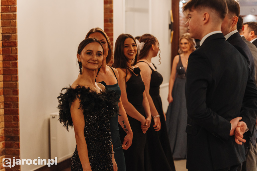 Studniówka 2025 maturzystów Społecznego Liceum Ogólnokształcącego w Jarocinie