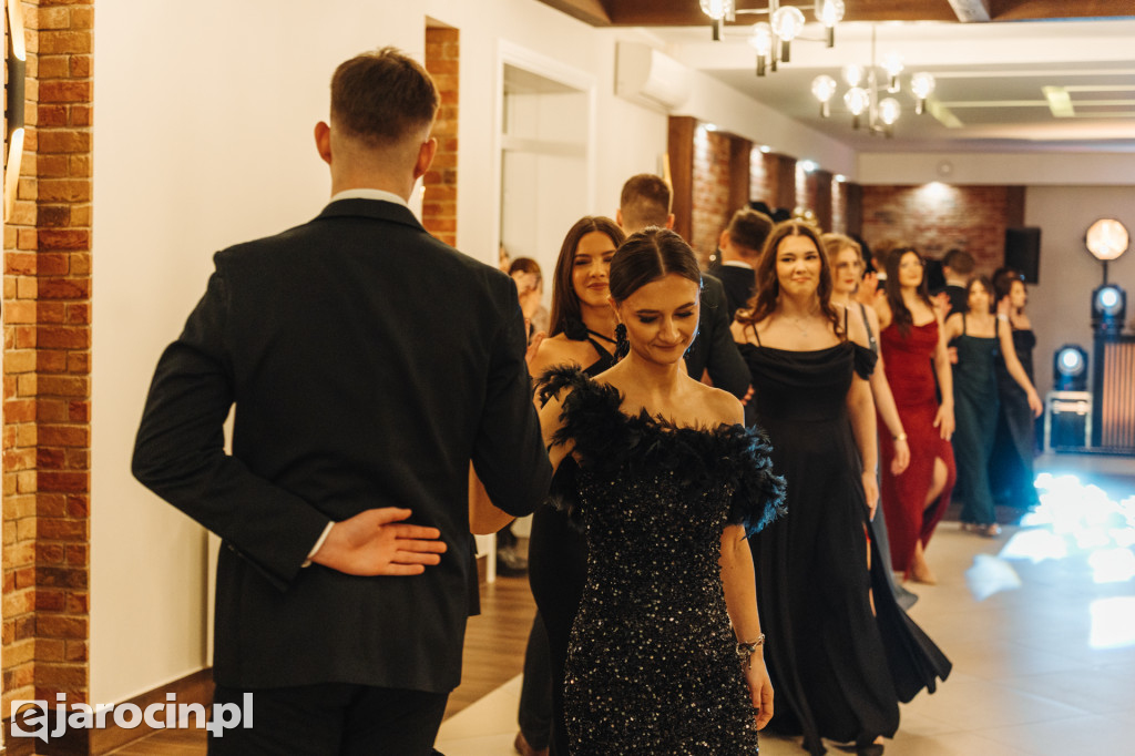 Studniówka 2025 maturzystów Społecznego Liceum Ogólnokształcącego w Jarocinie