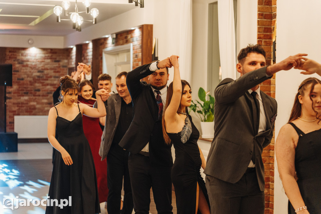 Studniówka 2025 maturzystów Społecznego Liceum Ogólnokształcącego w Jarocinie