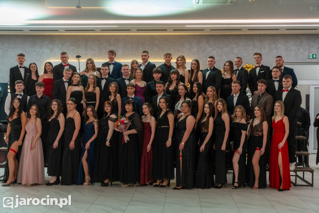 Studniówka 2025 maturzystów ZSP nr 2 w Jarocinie