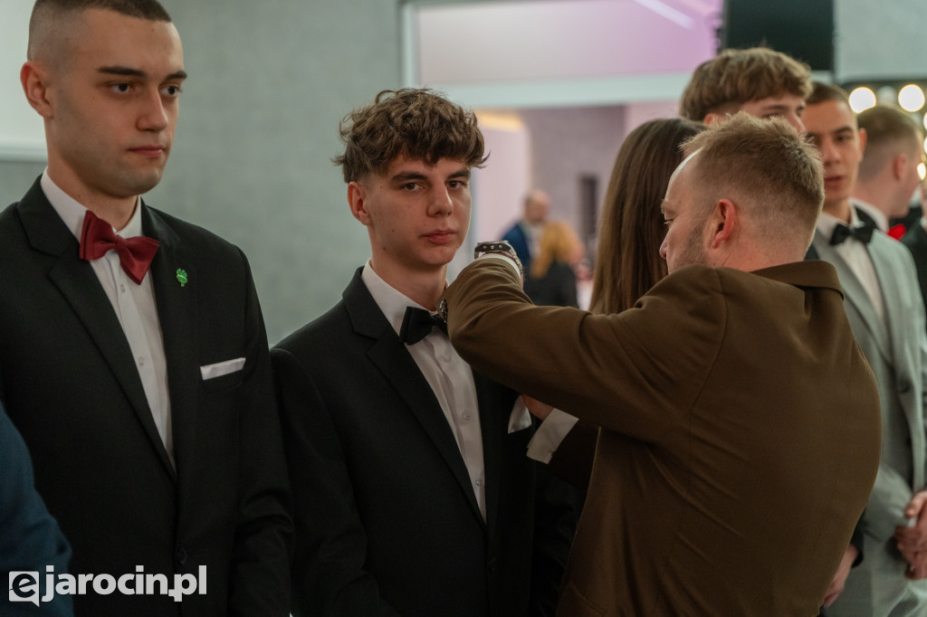 Studniówka 2025 maturzystów ZSP nr 2 w Jarocinie