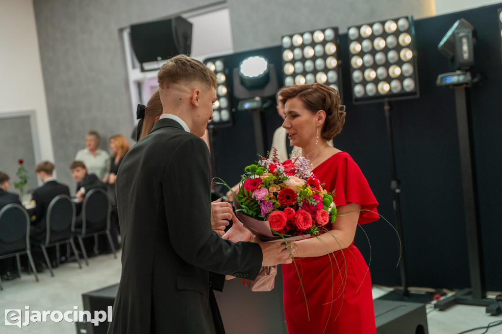 Studniówka 2025 maturzystów ZSP nr 2 w Jarocinie