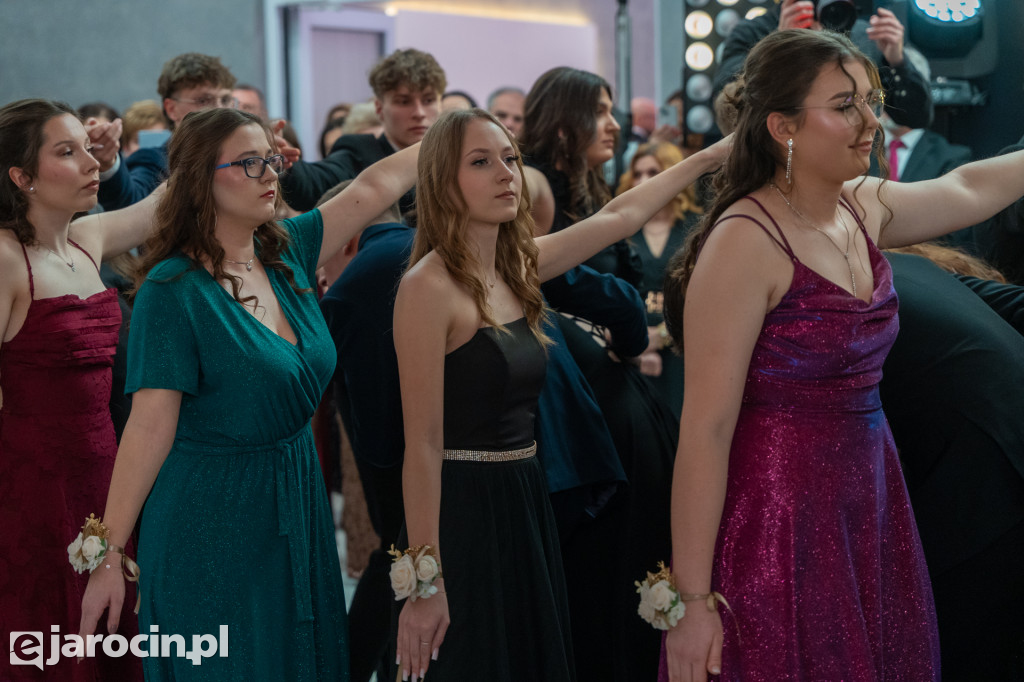 Studniówka 2025 maturzystów ZSP nr 2 w Jarocinie