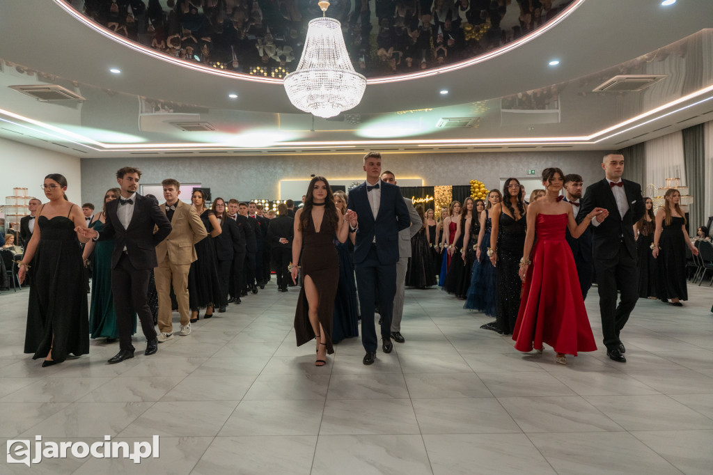 Studniówka 2025 maturzystów ZSP nr 2 w Jarocinie