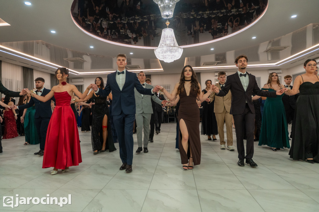 Studniówka 2025 maturzystów ZSP nr 2 w Jarocinie