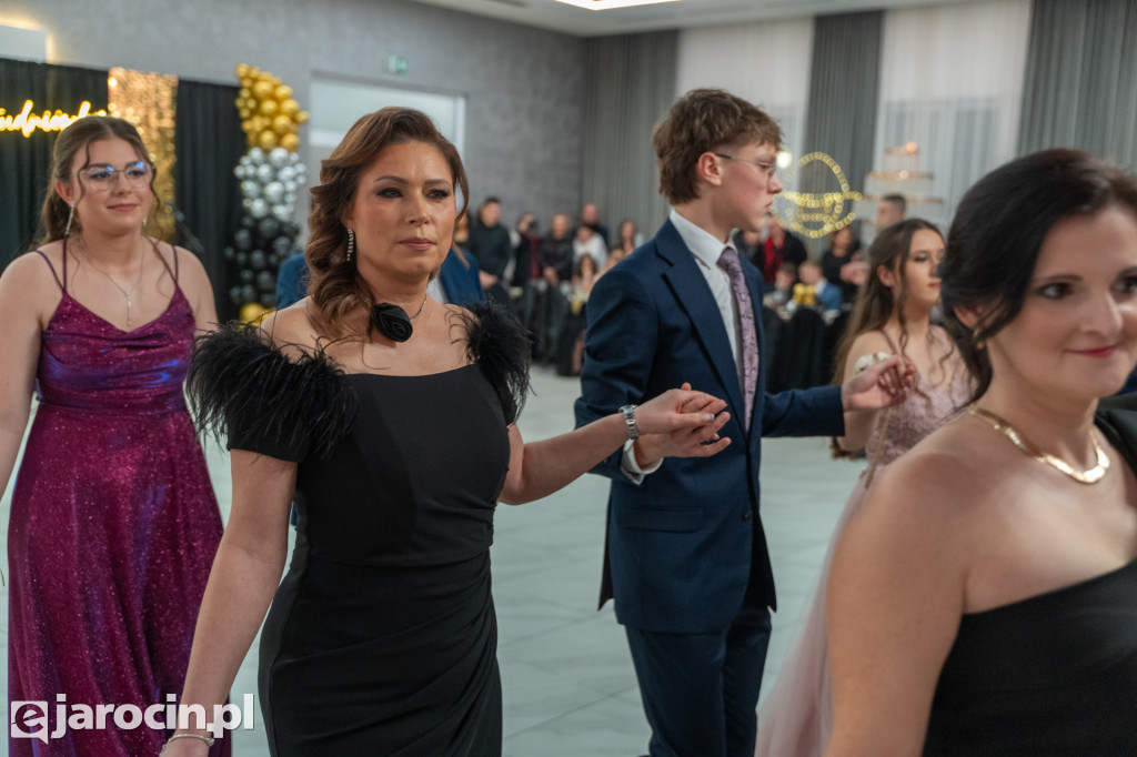 Studniówka 2025 maturzystów ZSP nr 2 w Jarocinie