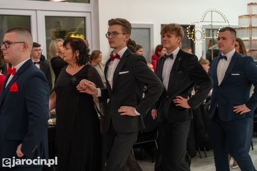 Studniówka 2025 maturzystów ZSP nr 2 w Jarocinie