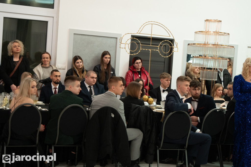 Studniówka 2025 maturzystów ZSP nr 2 w Jarocinie