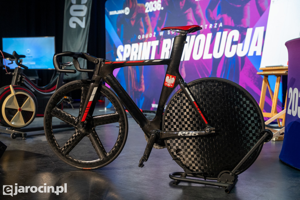 Jarocin na rowerze! Uczniowie rywalizowali jak zawodowi kolarze