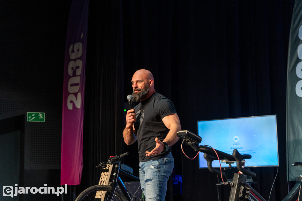 Jarocin na rowerze! Uczniowie rywalizowali jak zawodowi kolarze