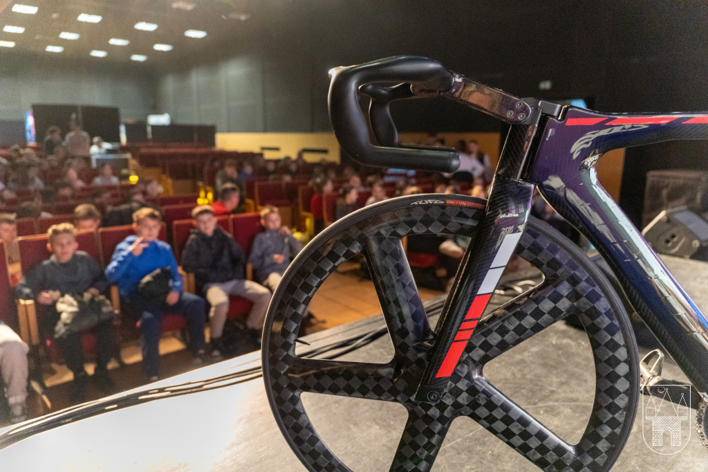 Jarocin na rowerze! Uczniowie rywalizowali jak zawodowi kolarze