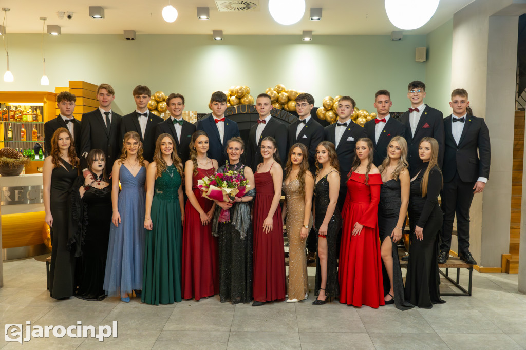 Studniówka 2025 maturzystów ZSP nr 1 w Jarocinie
