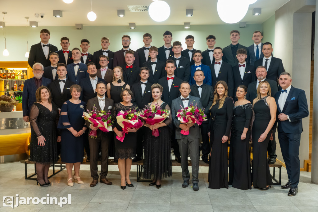 Studniówka 2025 maturzystów ZSP nr 1 w Jarocinie