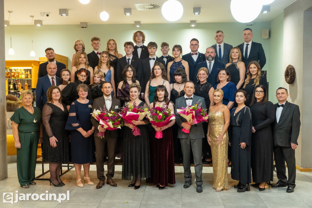 Studniówka 2025 maturzystów ZSP nr 1 w Jarocinie