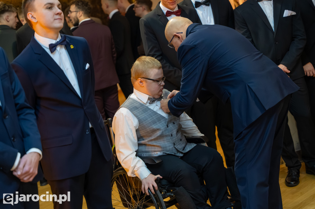 Studniówka 2025 maturzystów ZSP nr 1 w Jarocinie